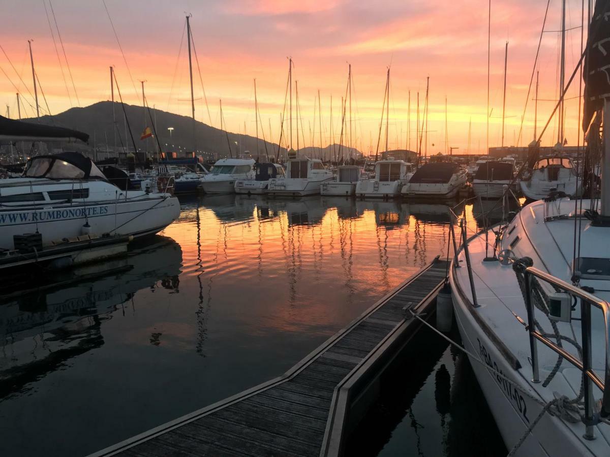 Yate de lujo en Getxo Hotel Exterior foto
